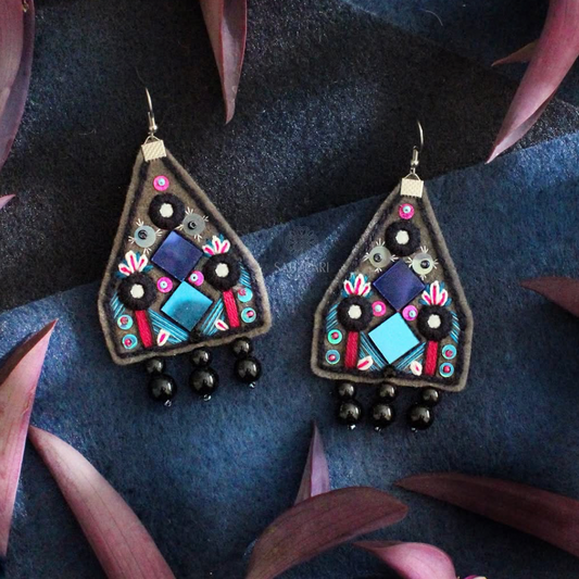 Mavi handmade earrings